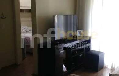 Imagem: O apartamento possui 2 Dormitórios, 1 Banheiro, 1 Vaga na garagem