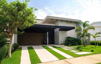 Imagem: A casa em condomínio possui 3 Dormitórios, 4 Banheiros, 4