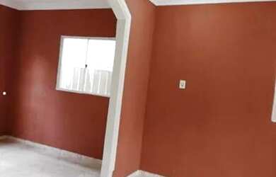 Imagem: A casa possui 2 Dormitórios, 2 Banheiros, 2 Vagas na garagem