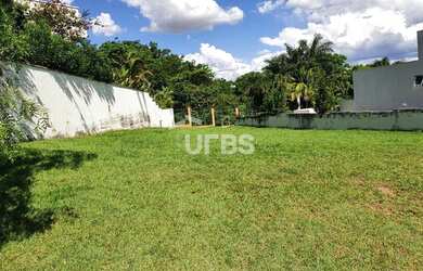 Imagem: O terreno possui 1.180m² de Área e está localizado em Alphaville