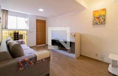 Imagem: O apartamento possui 2 Dormitórios, 1 Banheiro, 1 Vaga na garagem