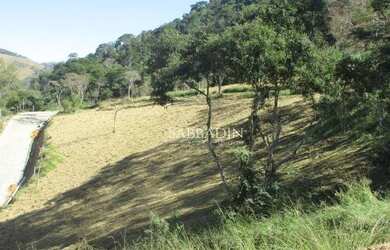 Imagem: O terreno possui 2133m² de Área e está localizado em Pedro