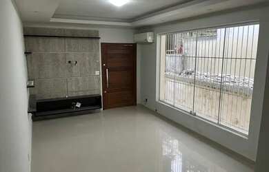 Imagem: A casa para alugar possui 2 Dormitórios, 3 Banheiros, 1 Vaga