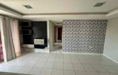 Imagem: O apartamento possui 1 Vaga na garagem e está localizado em