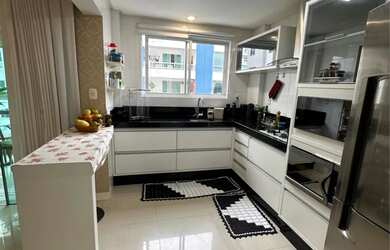 Imagem 3: Apartamento mobiliado Meia Praia Sc