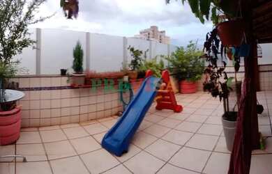 Imagem: O apartamento na cobertura possui 3 Dormitórios, 2 Banheiros