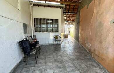 Imagem: A casa possui 2 Dormitórios, 1 Banheiro, 1 Vaga na garagem