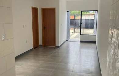 Imagem 3: Vendo casa de 2/4 sendo uma suíte no sim