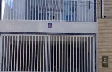 Imagem: A casa possui 5 Dormitórios, 5 Banheiros, 2 Vagas na garagem