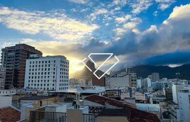 Imagem: O depósito possui 1 Vaga na garagem, 32m² de Área e está