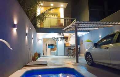 Imagem: A casa possui 2 Dormitórios, 1 Banheiro, 2 Vagas na garagem