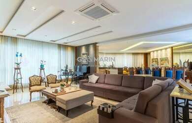 Imagem: O apartamento possui 3 Dormitórios, 3 Banheiros, 4 Vagas na