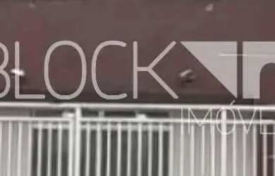 Imagem: O depósito possui 2 Vagas na garagem, 157m² de Área e está