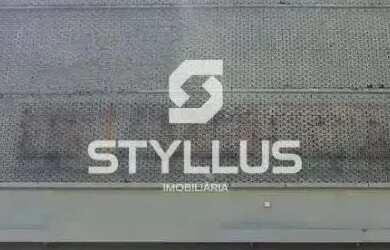 Imagem: O depósito possui 5 Vagas na garagem e 3840m² de Área e está