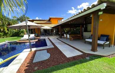 Imagem: A casa em condomínio possui 4 Dormitórios, 5 Banheiros, 4