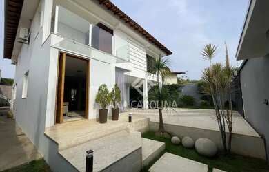 Imagem: A casa à venda possui 4 Dormitórios, 1 Banheiro, 2 Vagas na