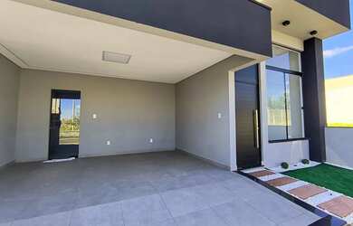 Imagem: A casa em condomínio possui 3 Dormitórios, 3 Banheiros, 2