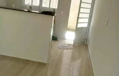 Imagem: A casa possui 3 Dormitórios, 3 Banheiros, 4 Vagas na garagem