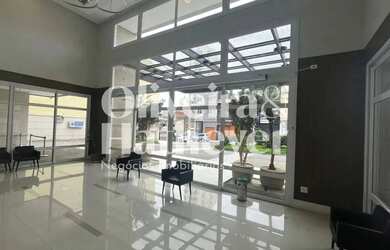 Imagem: O depósito possui 1 Vaga na garagem, 35m² de Área e está