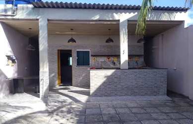 Imagem: A casa possui 2 Dormitórios, 1 Banheiro, 1 Vaga na garagem