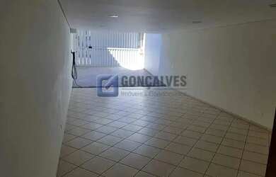 Imagem: A casa possui 3 Dormitórios, 5 Banheiros, 5 Vagas na garagem