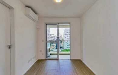 Imagem: O apartamento possui 1 Dormitório, 1 Banheiro, 1 Vaga na garagem