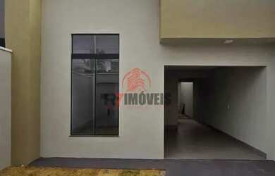 Imagem: A casa possui 2 Dormitórios, 2 Banheiros, 2 Vagas na garagem