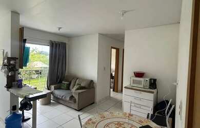 Imagem: O apartamento possui 2 Dormitórios, 1 Banheiro, 1 Vaga na garagem