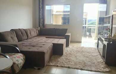 Imagem: A casa possui 3 Dormitórios, 2 Banheiros, 4 Vagas na garagem