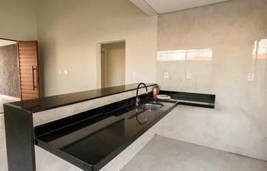 Imagem: A casa em condomínio possui 3 Dormitórios, 3 Banheiros, 1