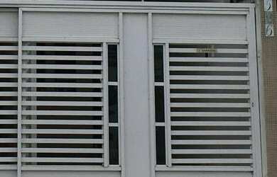 Imagem: A casa possui 4 Dormitórios, 1 Vaga na garagem, 75m² de Área