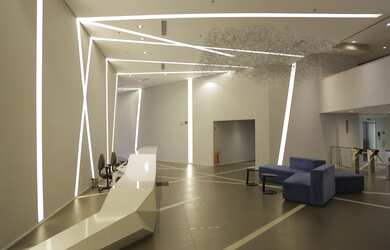 Imagem: O depósito possui 1 Vaga na garagem, 125m² de Área e está