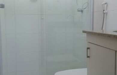 Imagem: O apartamento possui 1 Dormitório, 1 Banheiro, 1 Vaga na garagem