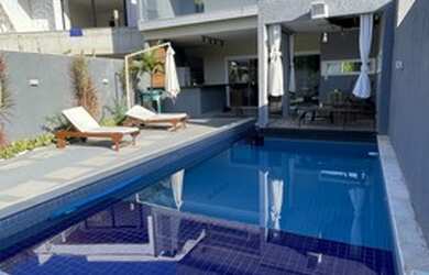 Imagem: A casa em condomínio possui 4 Dormitórios, 5 Banheiros, 2