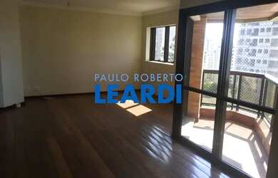 Imagem: O apartamento possui 4 Dormitórios, 3 Banheiros, 3 Vagas na