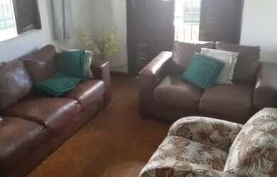 Imagem: A casa possui 3 Dormitórios, 1 Banheiro, 144m² de Área e