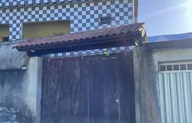 Imagem: A casa possui 2 Dormitórios, 2 Banheiros, 3 Vagas na garagem