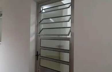 Imagem: A casa possui 1 Dormitório, 1 Banheiro e está localizado