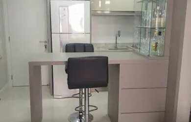 Imagem: O apartamento possui 1 Dormitório, 1 Banheiro, 1 Vaga na garagem