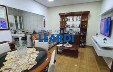 Imagem: A casa possui 3 Dormitórios, 2 Banheiros, 3 Vagas na garagem