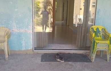 Imagem: A casa possui 3 Dormitórios, 2 Banheiros e está localizado