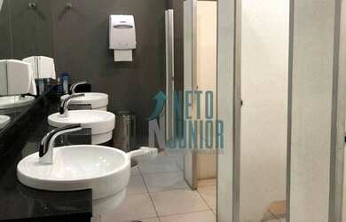 Imagem 3: IMÓVEL Ambientes integrados Andar inteiro Conexão à internet Escada Gesso - Sanca - Teto