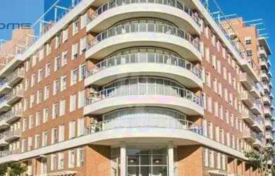 Imagem: O apartamento possui 3 Dormitórios, 4 Banheiros, 2 Vagas na