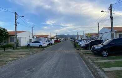 Imagem: A casa possui 2 Dormitórios, 1 Banheiro, 1 Vaga na garagem