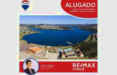 Imagem: A casa possui 3 Dormitórios, 3 Banheiros, 4 Vagas na garagem