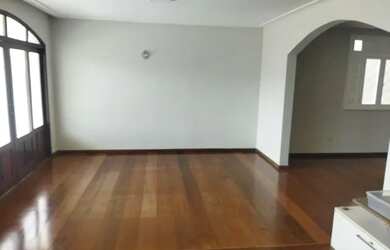 Imagem: O apartamento possui 3 Dormitórios, 5 Banheiros, 2 Vagas na