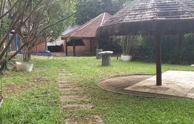 Imagem: O depósito possui 5 Vagas na garagem, 191m² de Área e está