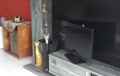 Imagem: O apartamento possui 2 Dormitórios, 2 Vagas na garagem e está