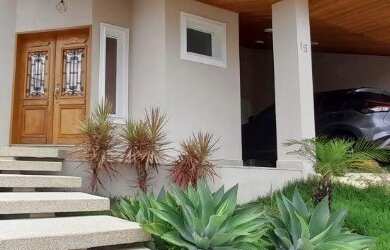 Imagem: A casa em condomínio possui 3 Dormitórios, 5 Banheiros, 4