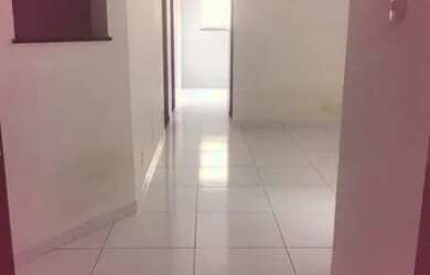 Imagem: A casa possui 2 Dormitórios e 1 Banheiro e está localizado